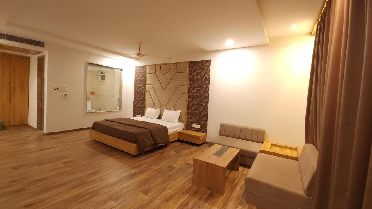 Hotel Aanandam Greens Sehore Zewnętrze zdjęcie